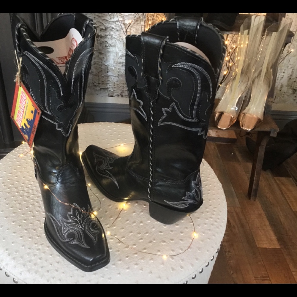 Women’s Western Durango Black Boots sz 6